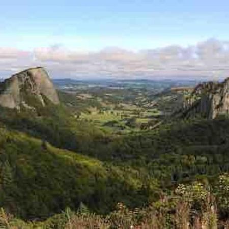 La Grange De La Gratade Βίλα Rochefort-Montagne Εξωτερικό φωτογραφία
